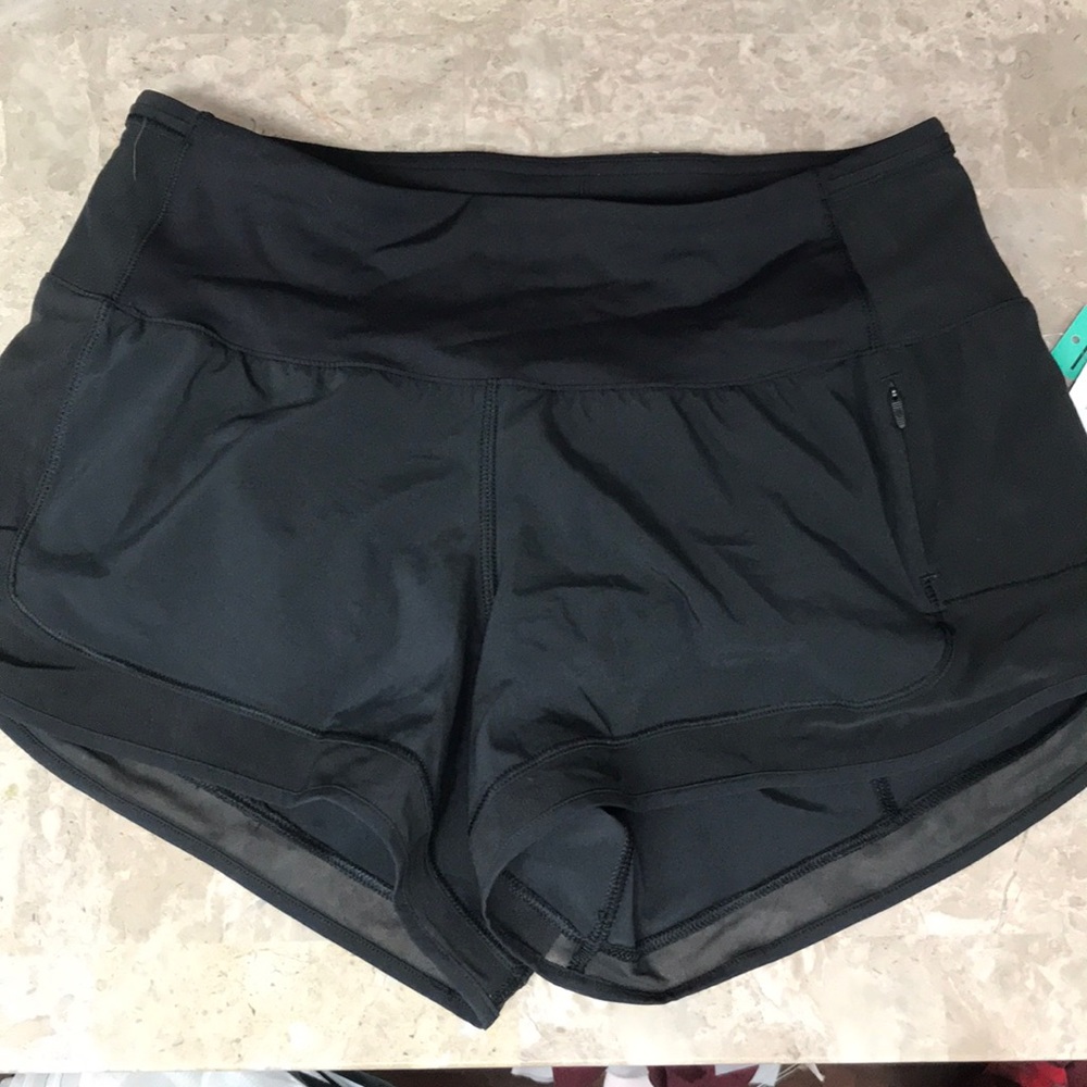 Black mind over miles Shorts